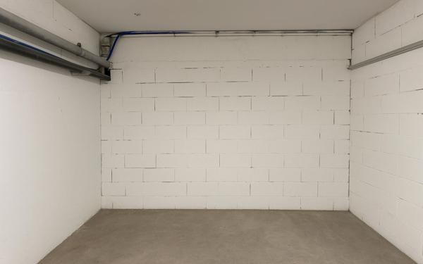 Stationnement à louer    28 m2 Le Pecq