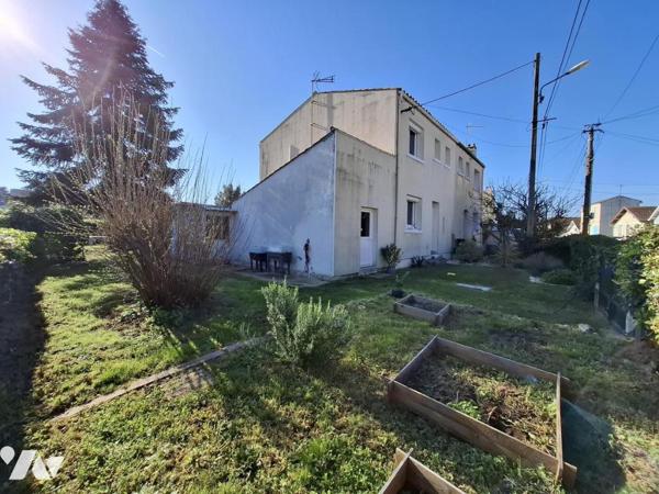 SAINTES rive droite - proche Leclerc - 75 m² hab avec 3 chambres sur une parcelle de 434 m²