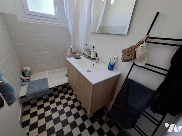 SAINTES rive droite - proche Leclerc - 75 m² hab avec 3 chambres sur une parcelle de 434 m²