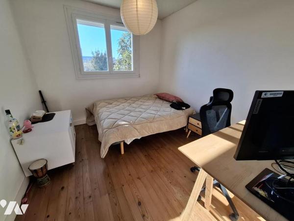 SAINTES rive droite - proche Leclerc - 75 m² hab avec 3 chambres sur une parcelle de 434 m²