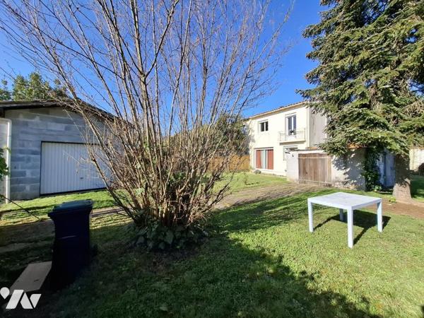 SAINTES rive droite - proche Leclerc - 75 m² hab avec 3 chambres sur une parcelle de 434 m²