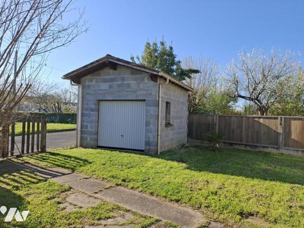 SAINTES rive droite - proche Leclerc - 75 m² hab avec 3 chambres sur une parcelle de 434 m²