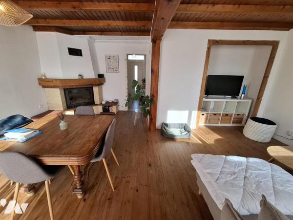 SAINTES rive droite - proche Leclerc - 75 m² hab avec 3 chambres sur une parcelle de 434 m²