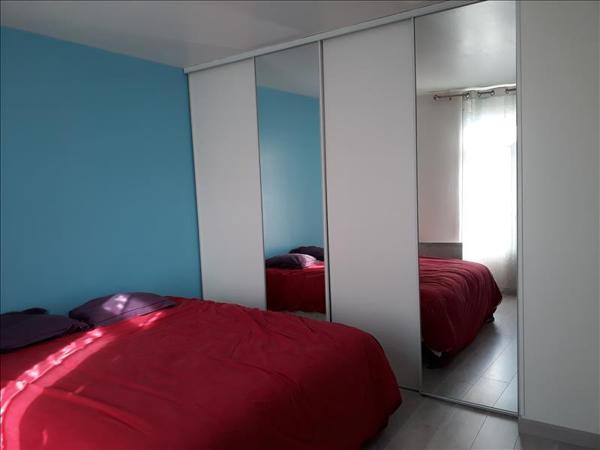 Appartement à louer 857 € CC MERY SUR OISE 2 p 48 m² DPE E