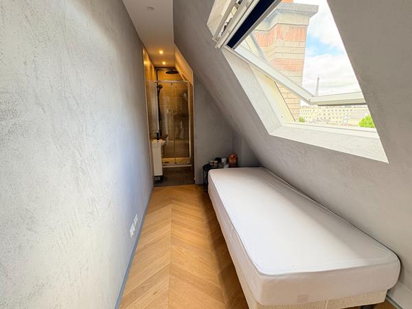 Appartement Paris 1 pièce(s) 10.66 m2