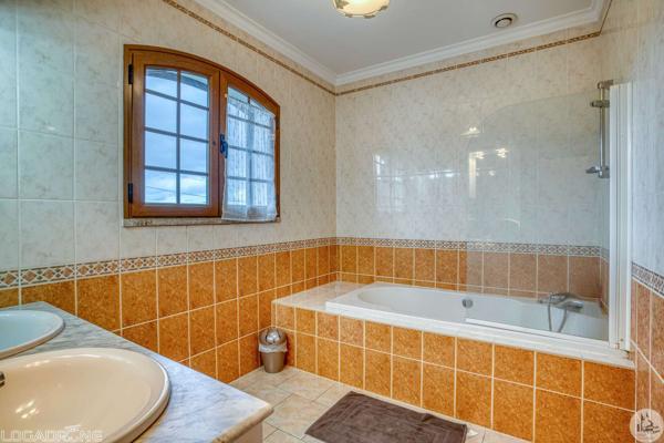 Maison avec piscine
