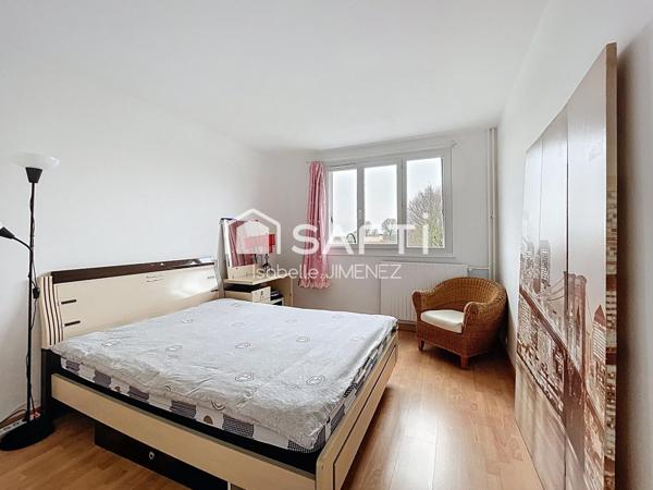 Sans vis à vis, avec cave plus parking, appartement lumineux, bon équipement,