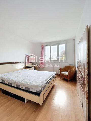 Sans vis à vis, avec cave plus parking, appartement lumineux, bon équipement,