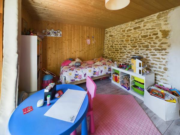 Saint-Benin-d'Azy (58270) Découvrez un havre de paix au cœur de la nature, tout en bénéficiant de toutes les commodités.