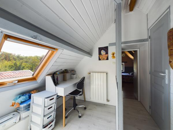 Saint-Benin-d'Azy (58270) Découvrez un havre de paix au cœur de la nature, tout en bénéficiant de toutes les commodités.