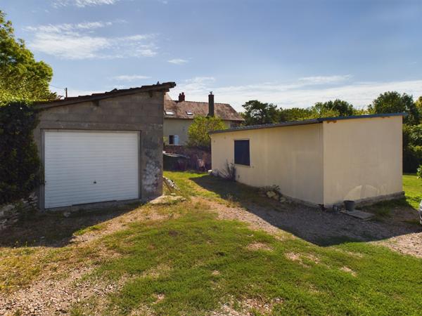 Saint-Benin-d'Azy (58270) Découvrez un havre de paix au cœur de la nature, tout en bénéficiant de toutes les commodités.