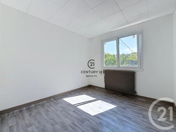 Maison à vendre  5 pièces - 86,73 m 2   CHELLES  - 77