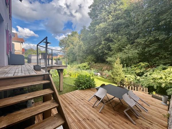 Remiremont : maison lumineuse, 4 chambres, terrasses et jardin