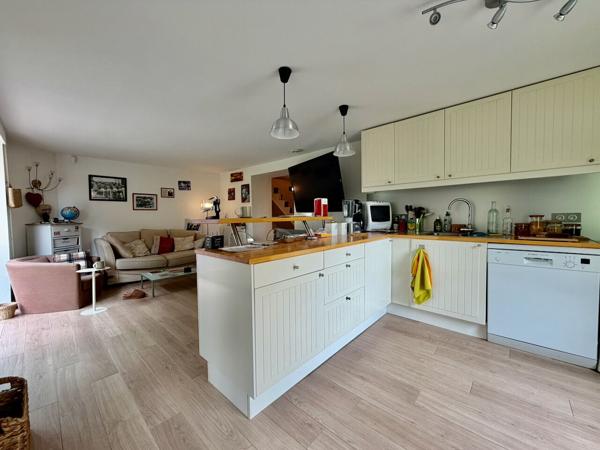Remiremont : maison lumineuse, 4 chambres, terrasses et jardin