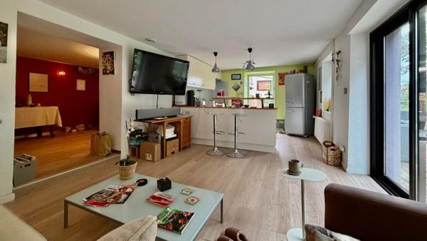 Remiremont : maison lumineuse, 4 chambres, terrasses et jardin