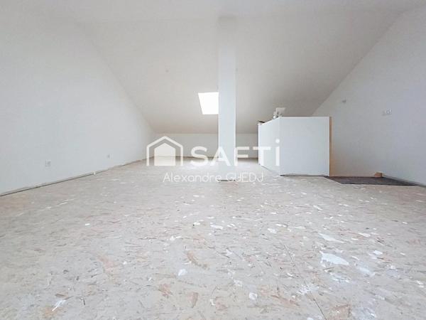 MAISON DE VILLAGE 123 M² AVEC TERRAIN ET 2 PLACES DE PARKING