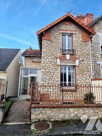 45200 MONATRGIS - Meulière 4 pièces 81m²