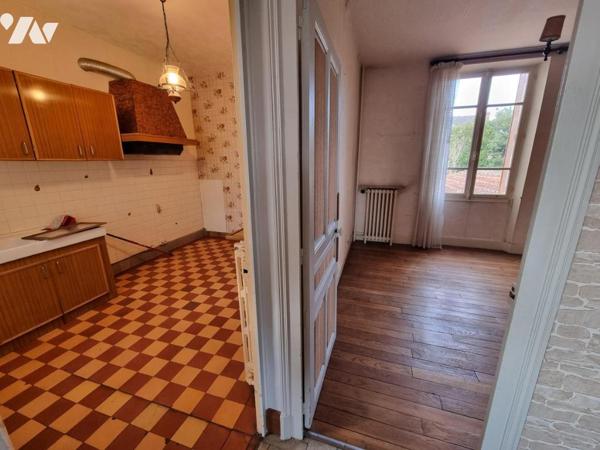 45200 MONATRGIS - Meulière 4 pièces 81m²