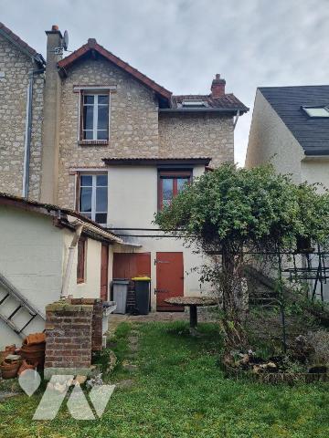 45200 MONATRGIS - Meulière 4 pièces 81m²