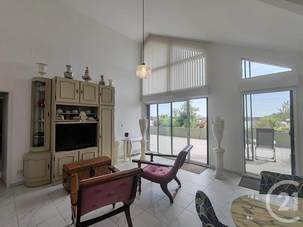 Appartement F5 à vendre  5 pièces - 111,34 m 2   ST JEAN DE LA RUELLE  - 45