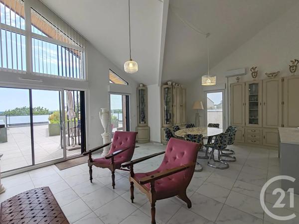 Appartement F5 à vendre  5 pièces - 111,34 m 2   ST JEAN DE LA RUELLE  - 45