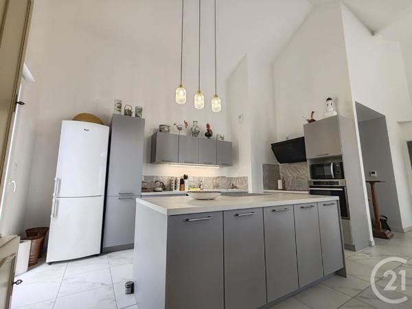Appartement F5 à vendre  5 pièces - 111,34 m 2   ST JEAN DE LA RUELLE  - 45