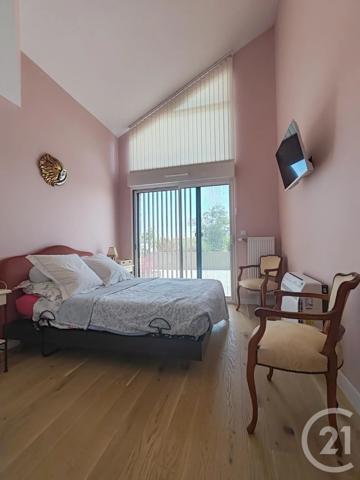 Appartement F5 à vendre  5 pièces - 111,34 m 2   ST JEAN DE LA RUELLE  - 45
