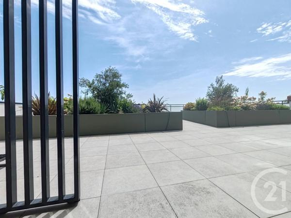 Appartement F5 à vendre  5 pièces - 111,34 m 2   ST JEAN DE LA RUELLE  - 45