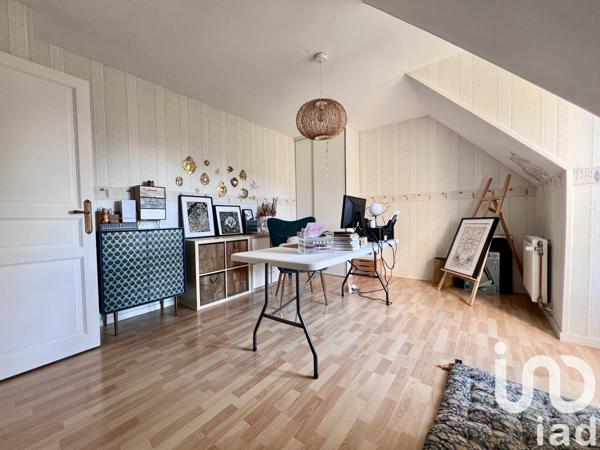 Maison traditionnelle 7 pièces de 165 m² à Tournan-en-Brie (77220)