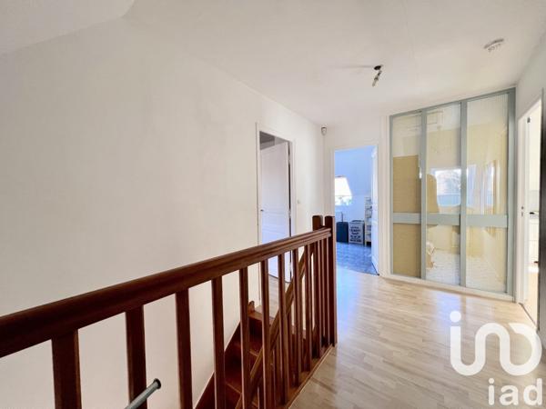 Maison traditionnelle 7 pièces de 165 m² à Tournan-en-Brie (77220)