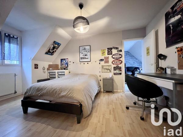 Maison traditionnelle 7 pièces de 165 m² à Tournan-en-Brie (77220)