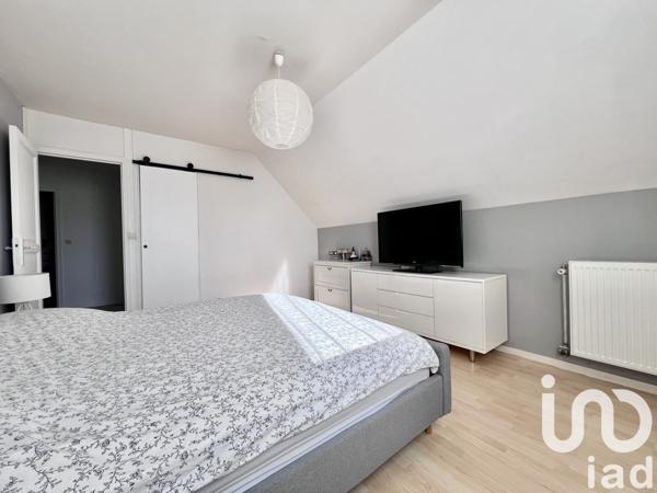 Maison traditionnelle 7 pièces de 165 m² à Tournan-en-Brie (77220)