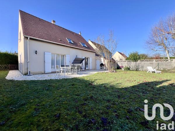 Maison traditionnelle 7 pièces de 165 m² à Tournan-en-Brie (77220)