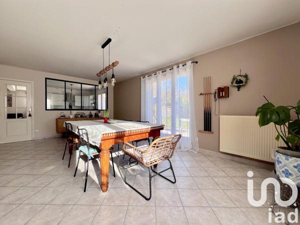 Maison traditionnelle 7 pièces de 165 m² à Tournan-en-Brie (77220)