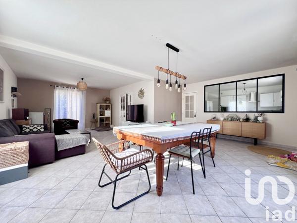 Maison traditionnelle 7 pièces de 165 m² à Tournan-en-Brie (77220)