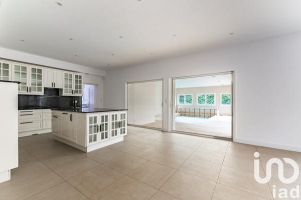 Maison 7 pièces de 245 m² à Dijon (21000)