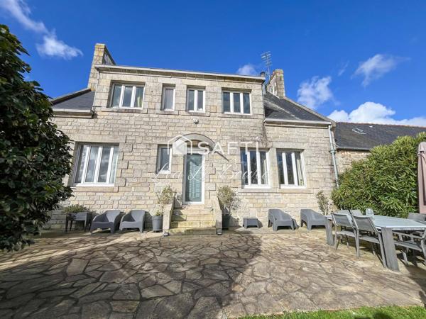MAISON EN PIERRE DE CARACTÈRE À ERGUÉ-GABÉRIC
