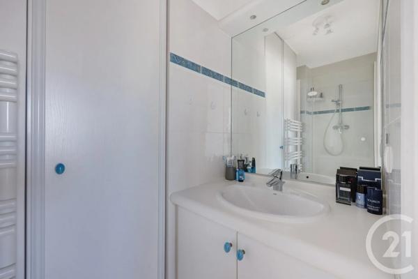 Appartement F2 à vendre  2 pièces - 40,58 m 2   MONTROUGE  - 92