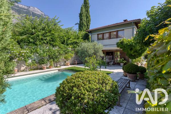 Maison à vendre 7 pièces 170 m² Saint-Ismier