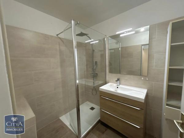 Appartement à louer 2 pièces 51m²