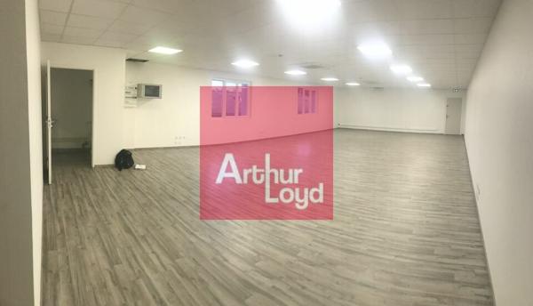 COURNON D'AUVERGNE BUREAUX A LOUER 120M²