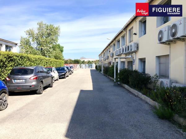 Plusieurs surfaces de bureaux a louer PAAP avec parking