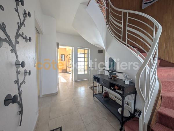 Vente Maison207 m² - 9 Pièces - RODEZ (12000)