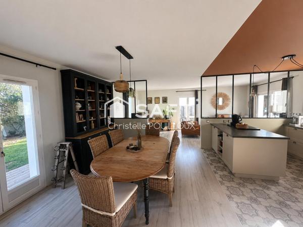 MAISON DE PLAIN-PIED – 4 CHAMBRES – PISCINE – GARAGE – ATELIER