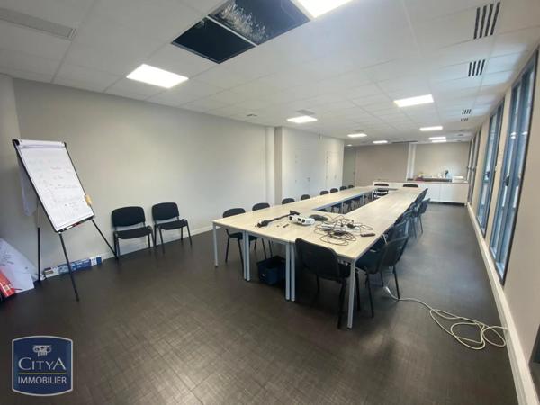 Local professionnel à louer 88m²