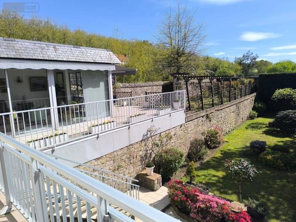 Maison à vendre à Pontivy dans le Morbihan (56300), ref : 56061-886