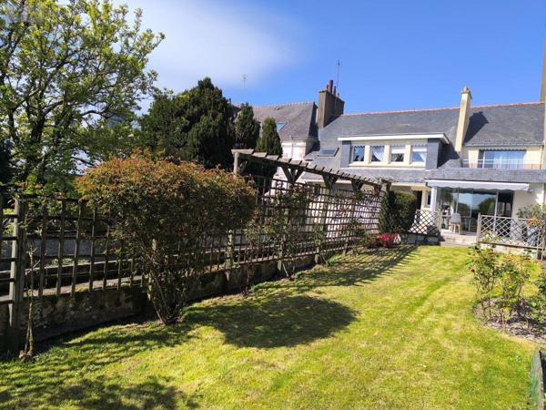 Maison à vendre à Pontivy dans le Morbihan (56300), ref : 56061-886