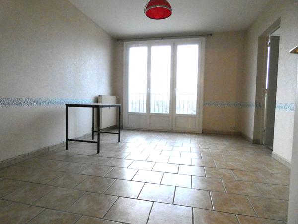 Appartement NEUVILLE AUX BOIS 2 pièce(s) 50 m2