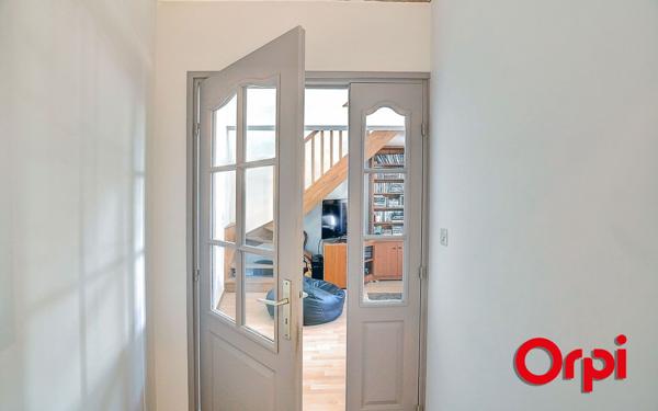 Maison à vendre    6 pièces • 175 m2 Cailloux-sur-Fontaines