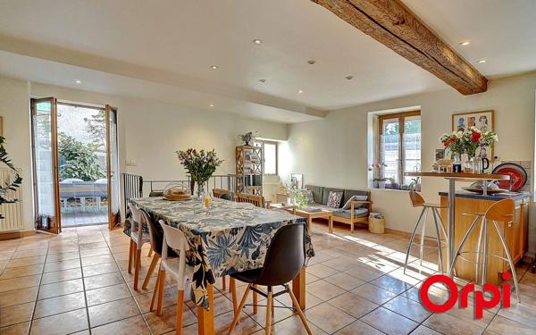 Maison à vendre    6 pièces • 175 m2 Cailloux-sur-Fontaines